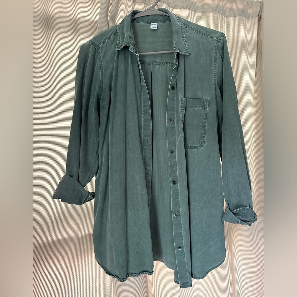 Old navy green button up